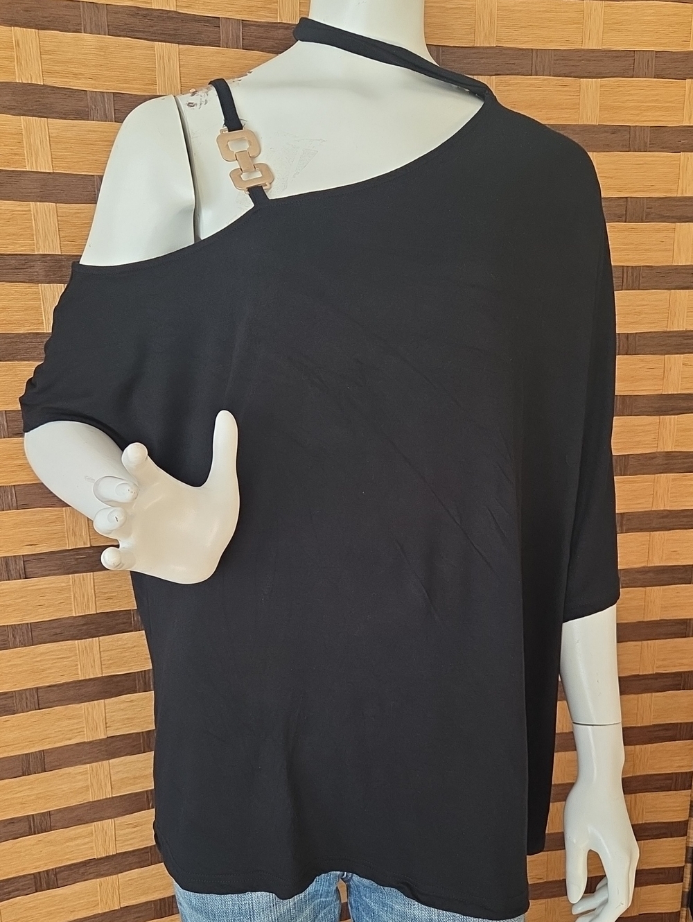 One-Shoulder Choker Top